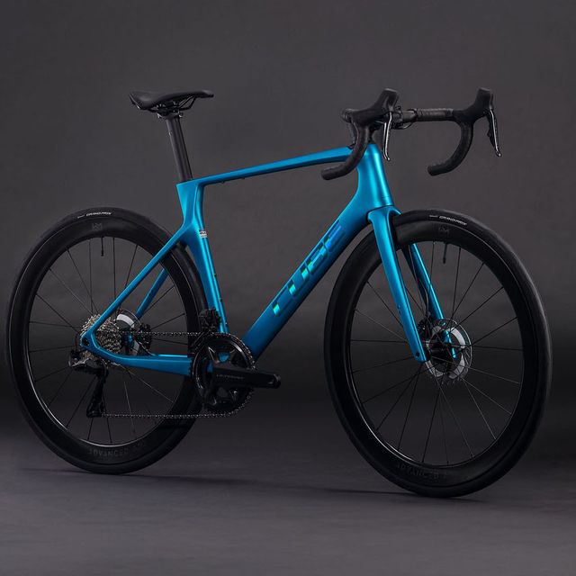 CUBE Agree C:62 Pro maantiepyörä CUBE Agree C:62 Pro maantiepyörä